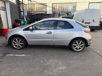 Honda Civic 2.2 iCTDI - 3