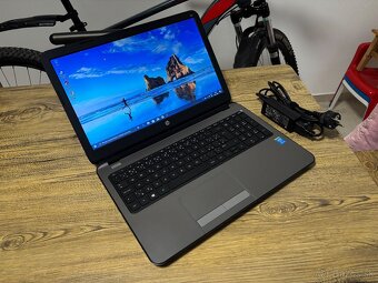 15.6"/HP Notebook/4GB RAM DDR3/256GB SSD//Intel HD grafika - 3