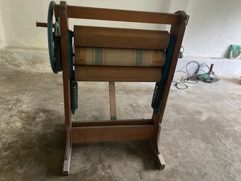 Starý drevený mangel - 3