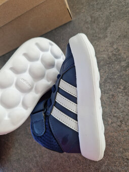 Detské kotníkové topánky Adidas - 3