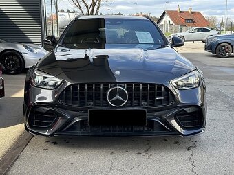 Mercedes-Benz C 63 AMG - 3