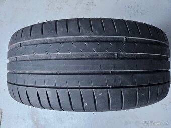 Pneu 225/45R17 - 3