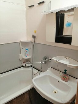 Na predaj 2 izbový byt Brezová pod Bradlom - 3