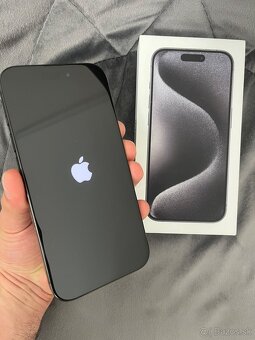 Apple iPhone 15 Pro 128GB Čierny - 3