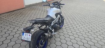 Yamaha MT 09 - 3