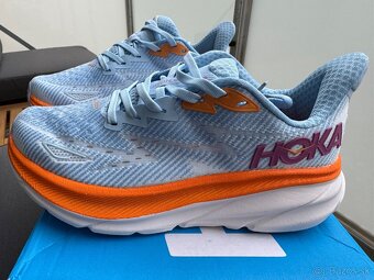 Hoka Clifton 9 - 39 1/3 - 3