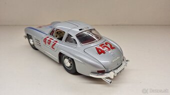 1:18 MERCEDES-BENZ 300SL No. 452 - 3