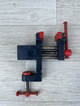 Zverák - 3