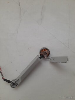Predám nôžku z havarovaného dronu - 3