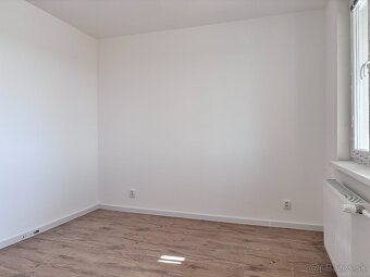 Velky prerobeny 1 izb byt, 35m2, zaciatok Petrzalky Ovsiste - 3