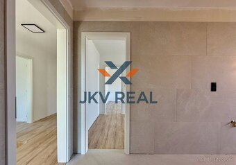JKVreal ponúka na predaj 4-izbový rodinný dom s terasou a dv - 3
