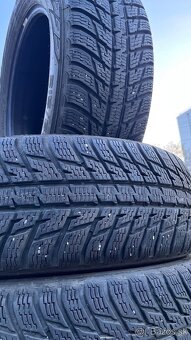 Zimne pneu 215/65 r17 Nokian - 3