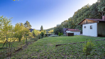 2 pozemky pri lese a krásnym výhľadom v lukratívnej časti Br - 3