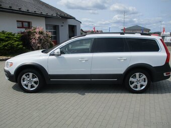 Volvo XC70 2,4D5 120KW Momentum Man. AWD 2012 DPH - 3