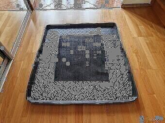 VW Passat kombi B8 - vanicka do kufra. - 3