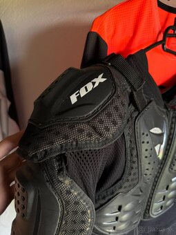 FOX celotelový chranič - 3
