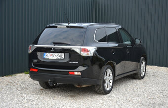 Mitsubishi Outlander 2.2 SR. voz, 7miestne 4x4 - 3