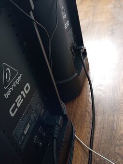 2x stĺpový systém "BEHRINGER C210" + mixpult "DNA MIX 4U - 3