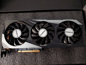 GIGABYTE GeForce RTX 3070 GAMING OC 8G - 3