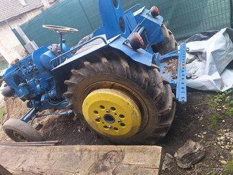 Predám traktor - 3