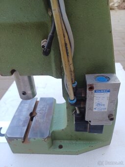 Stolovy lis - 3