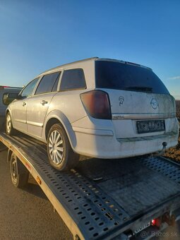 Rozpredám Opel Astra H Sedan 1.7CDTi 74kw M6 2008 - 3