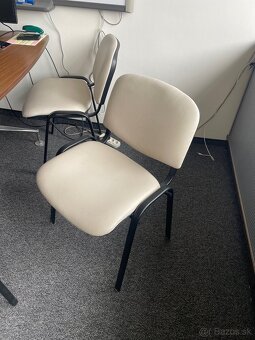 Kancelarske skrinky, stoly a stolicky - 3