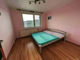 3-izbový byt s balkónom s krásnym výhľadom - 3