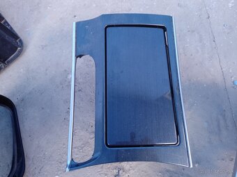 Predám stredový tunel  na Mazda 6 - 3