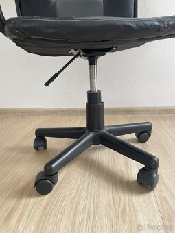 Kancelárska stolička - 3