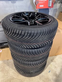 Tesla Model 3 po renovacii - 3