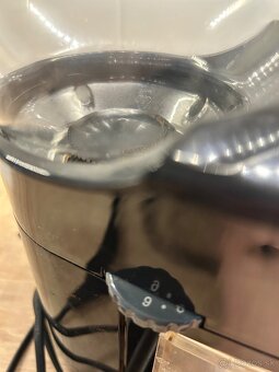 Automaticky mlyncek na kavu - 3