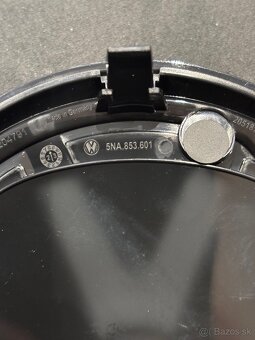 Predný vw emblem ACC 5NA 853601 - 3