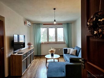 NA PRENÁJOM útulný 2 izb. byt v CENTRE Levíc - 3