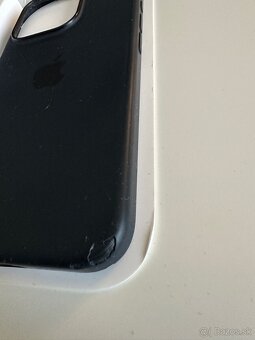 iPhone 15 Pro silicone case Čierny - 3