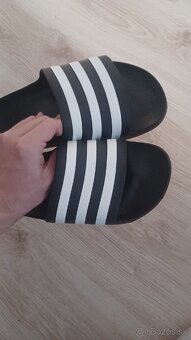 Šľapky Adidas veľkosť 42 - 3