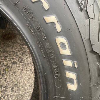 5ks BFGoodrich All Terrain T/A KO2 245/70 R17 119S - 3