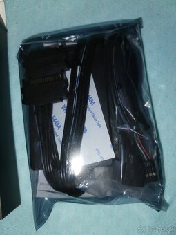 Lian li uni fan sl v2 RGB napájací adaptér - 3