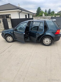 Volkswagen golf - 3