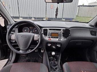 KIA Rio - 3