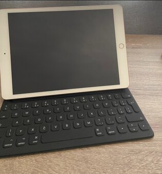 Ipad 8.generacie (32GB) + s originálnou Apple klávesnicou - 3