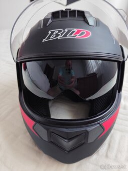 Nova vyklopna helma. - 3