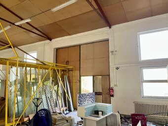 PRENÁJOM HALY S PARKOVISKOM - 3