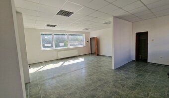 Dvojpodlažná investíčna budova v centre Trebišova - 3
