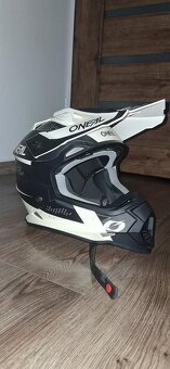 Enduro prilba + enduro chránič - 3