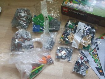 Predám lego Minecraft 21127 - 3