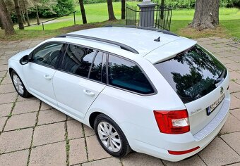 ŠKODA OCTAVIA combi 2.0TDI Elegance - 3