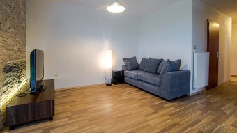 3-izbový byt s obrovskou predzáhradkou (122 m²) - Sv.Jur - 3