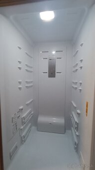 Predám používanú chladničku WHIRLPOOL W7 931 TW - 3