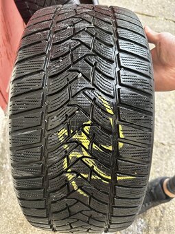 245/40 r18 - 3
